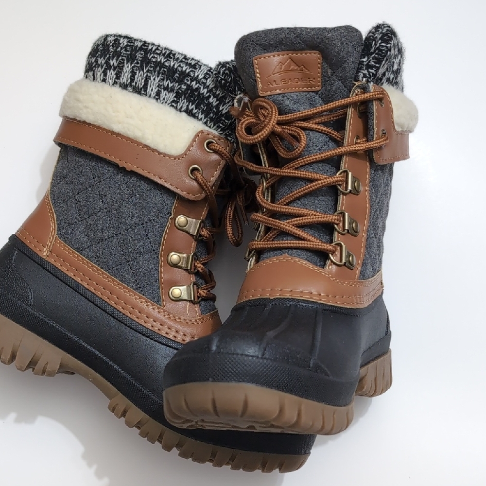 Cozy Aleader Gray and Brown Winter Boots